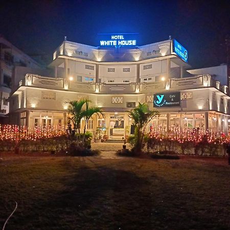 Hotel White House Dehradun Zewnętrze zdjęcie