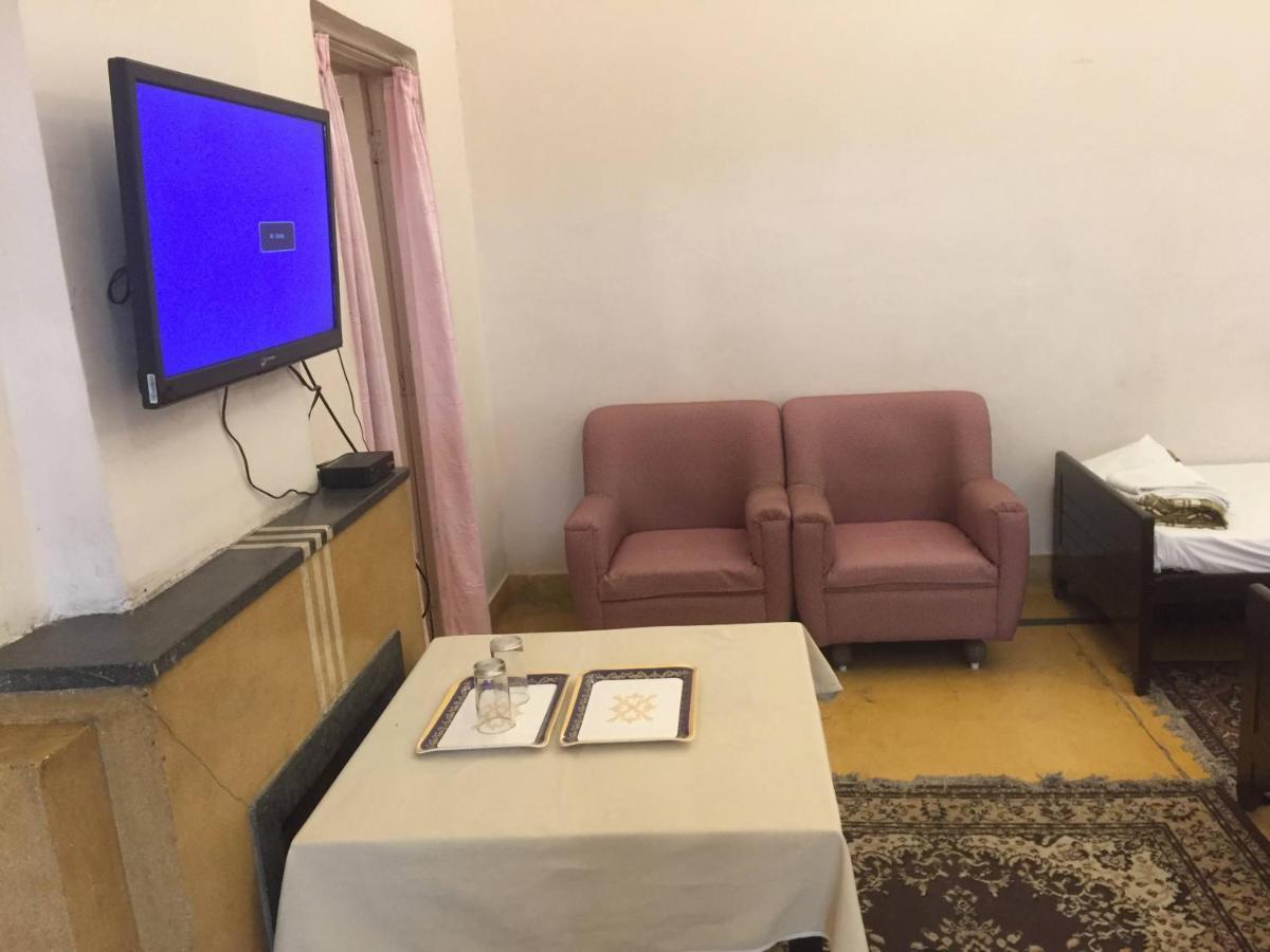 Hotel White House Dehradun Zewnętrze zdjęcie