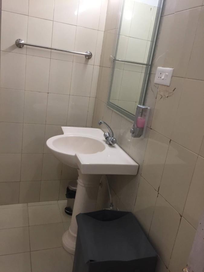 Hotel White House Dehradun Zewnętrze zdjęcie