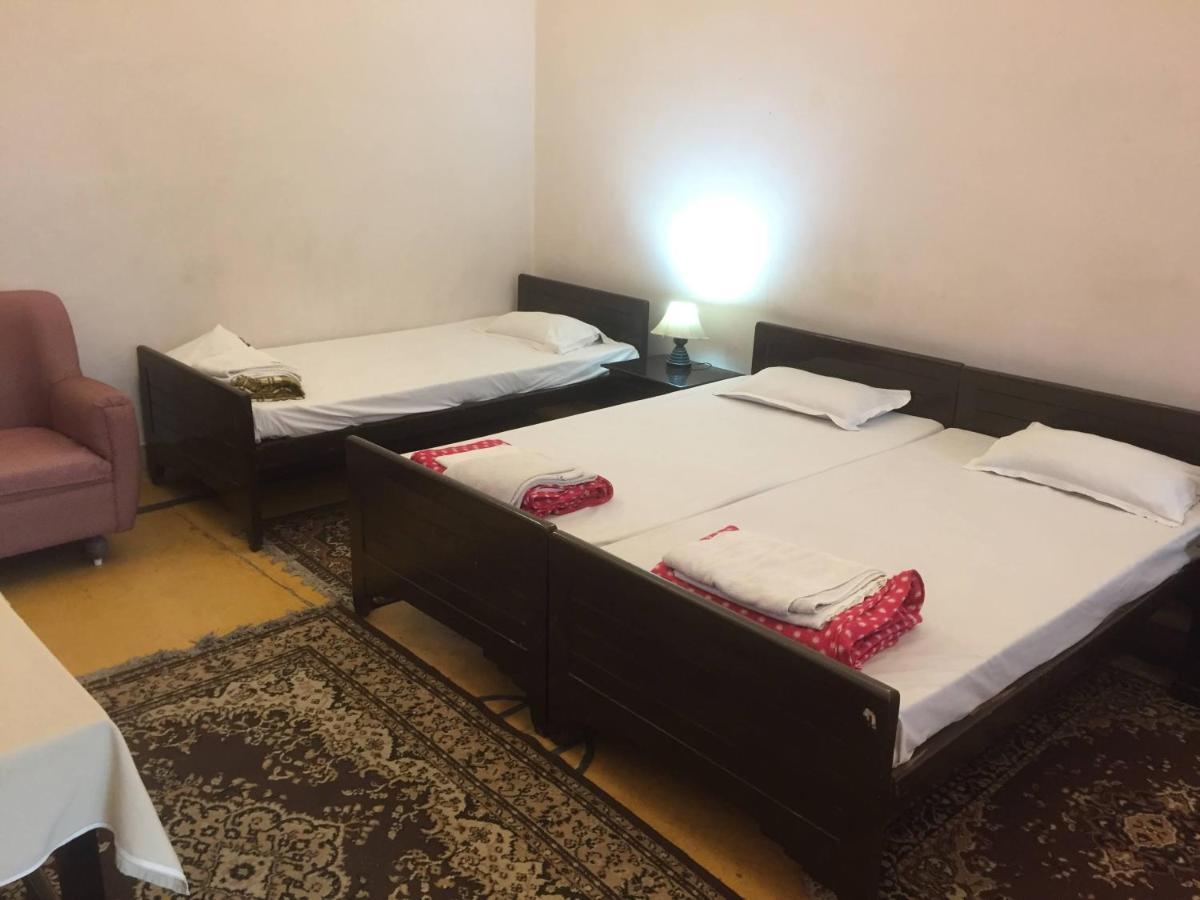Hotel White House Dehradun Zewnętrze zdjęcie