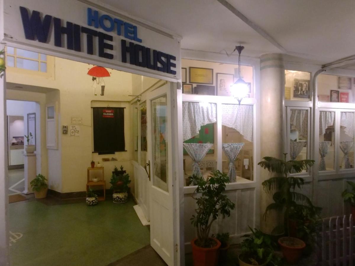 Hotel White House Dehradun Zewnętrze zdjęcie
