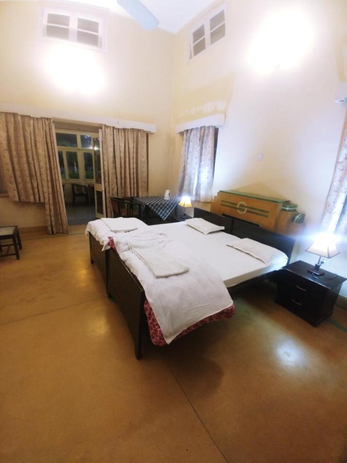 Hotel White House Dehradun Zewnętrze zdjęcie