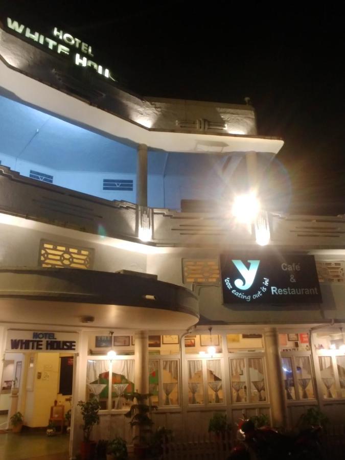 Hotel White House Dehradun Zewnętrze zdjęcie