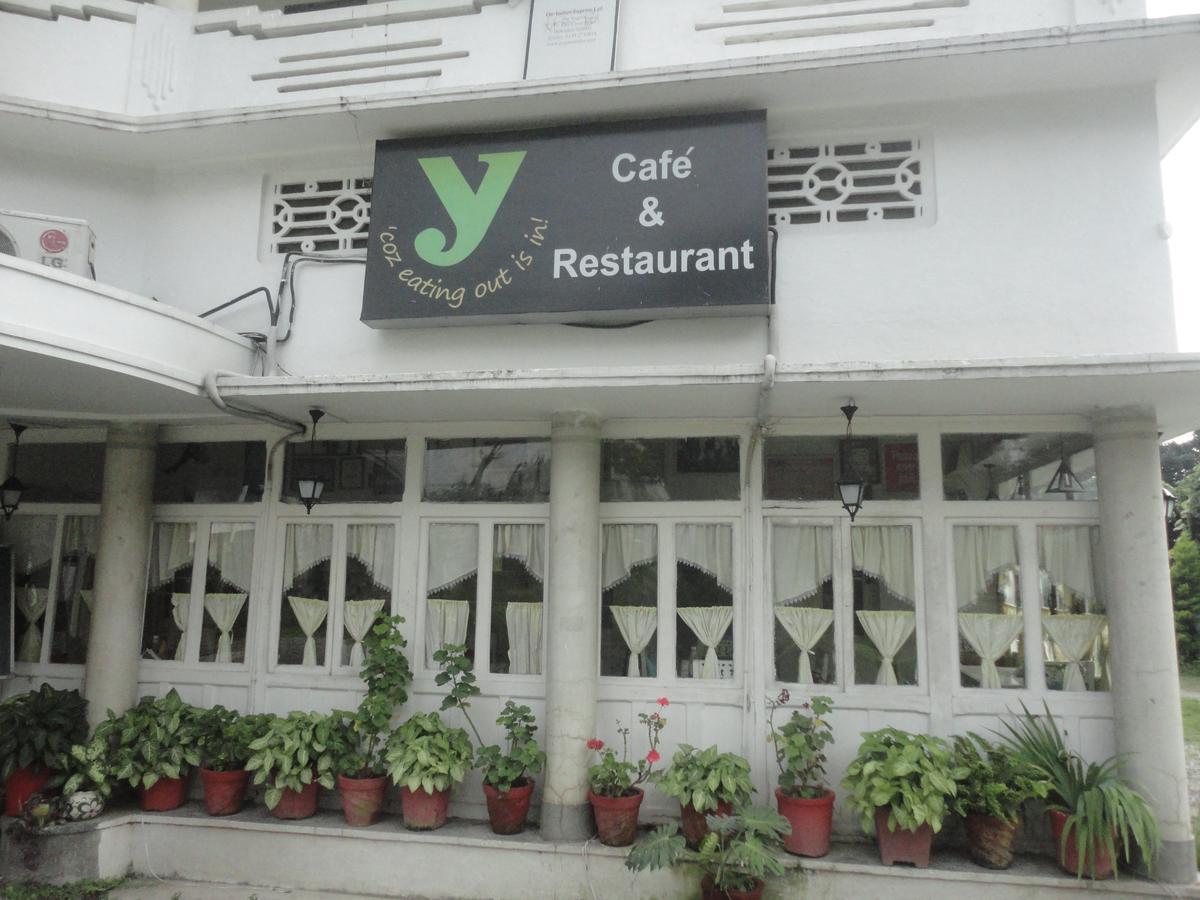 Hotel White House Dehradun Zewnętrze zdjęcie